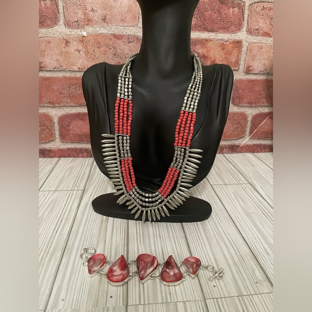 Mother Of Pearl- red Bracelet - Picture 11 of 15